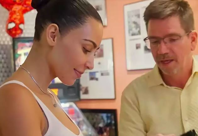 ¿Le dieron a Kim Kardashian un mechón de cabello de Marilyn Monroe?