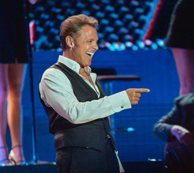 Luis Miguel reaparece en centro comercial de Miami y su aspecto sorprende