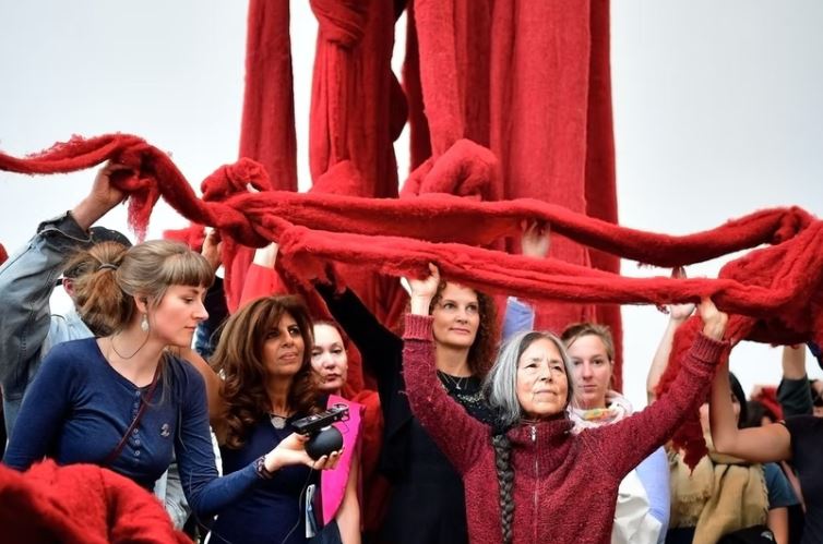 Cecilia Vicuña muestra su arte indígena en el Guggenheim de Nueva York